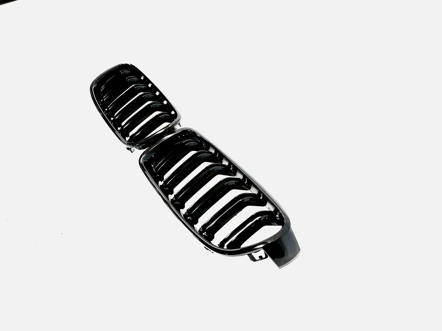 Njurar F30/F31 Blank Svart dubbelribbade (11-18)