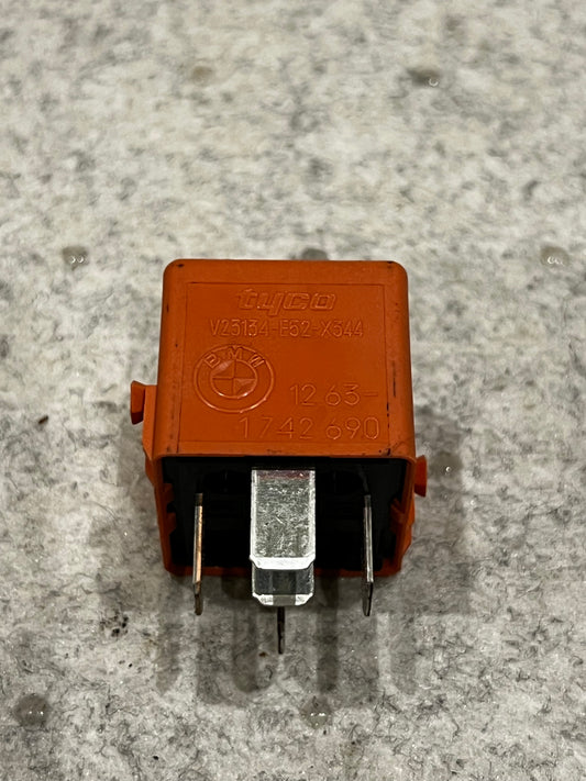 RR007 Relä (Salmon red) BMW Art:12631742690