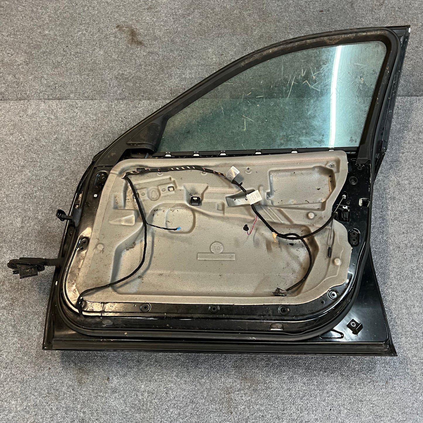 D0160 Dörr Höger Fram E60/E61 Färg: 668