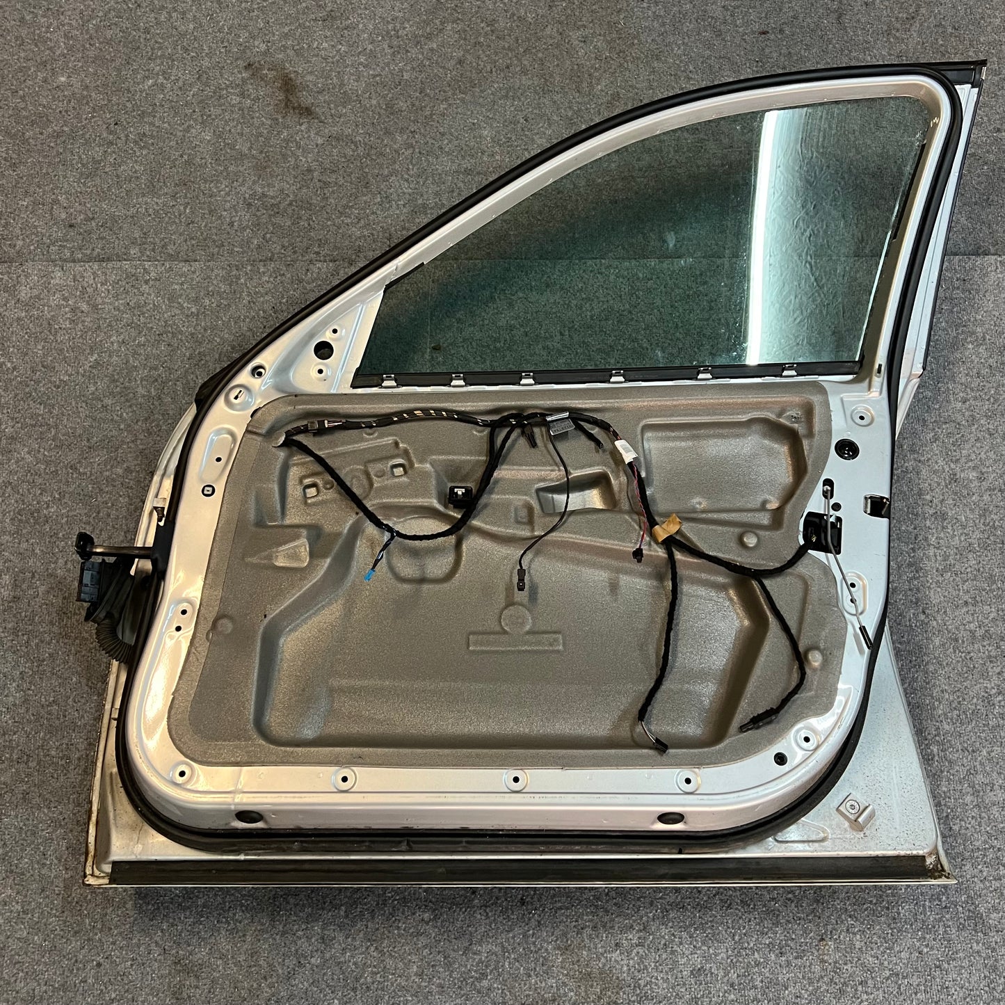 D0162 Dörr Höger Fram E60/E61 Färg: 354