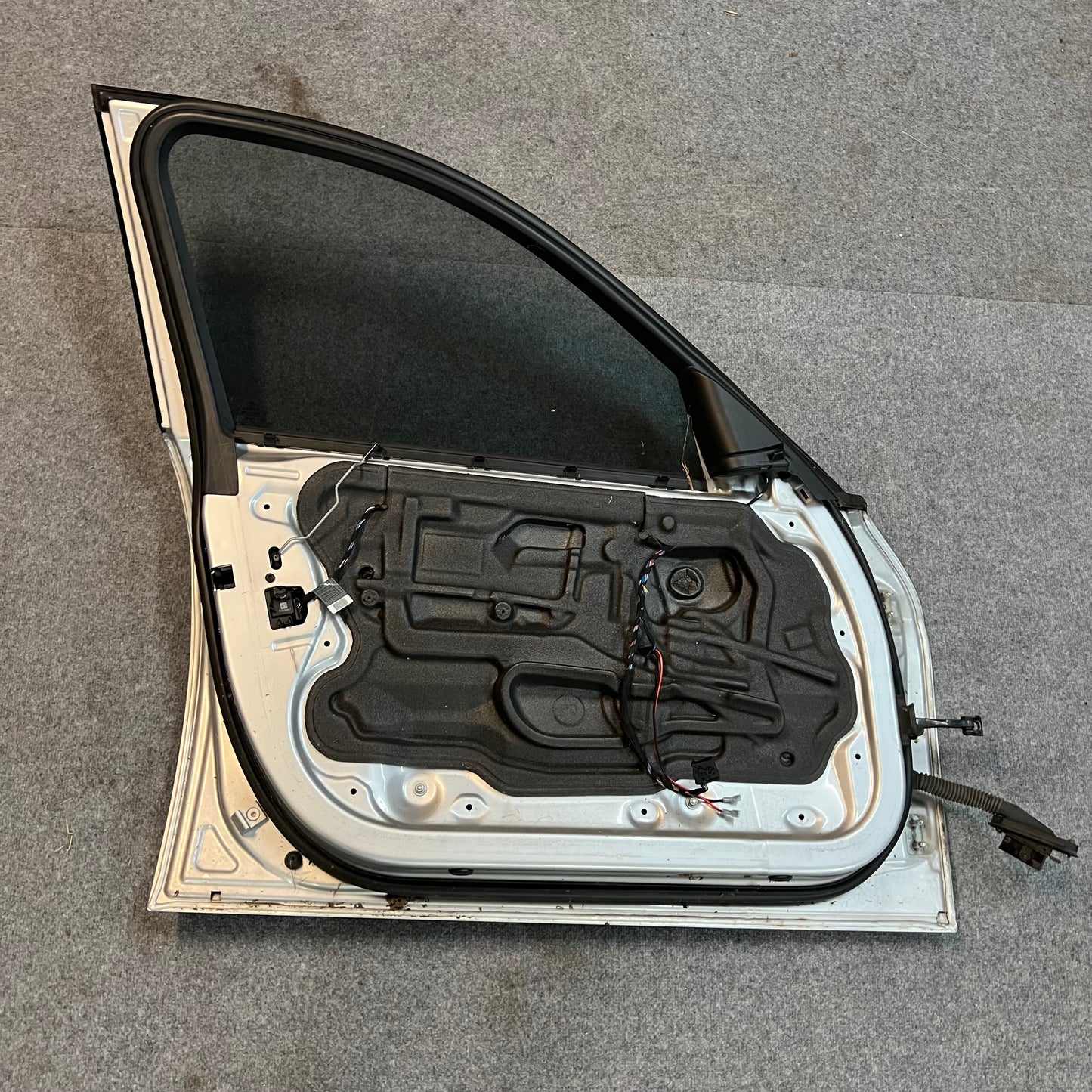 D0168 Dörr Vänster Fram E90/E91 Färg: 354
