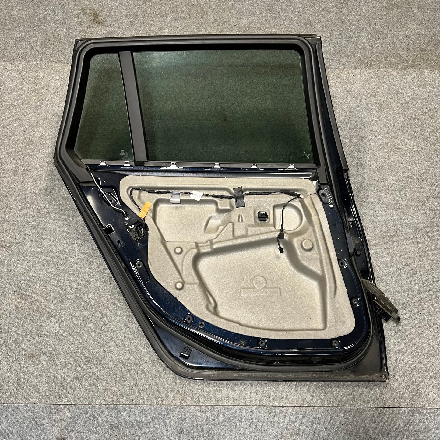 D0180 Dörr Vänster Bak E61 Färg: 416