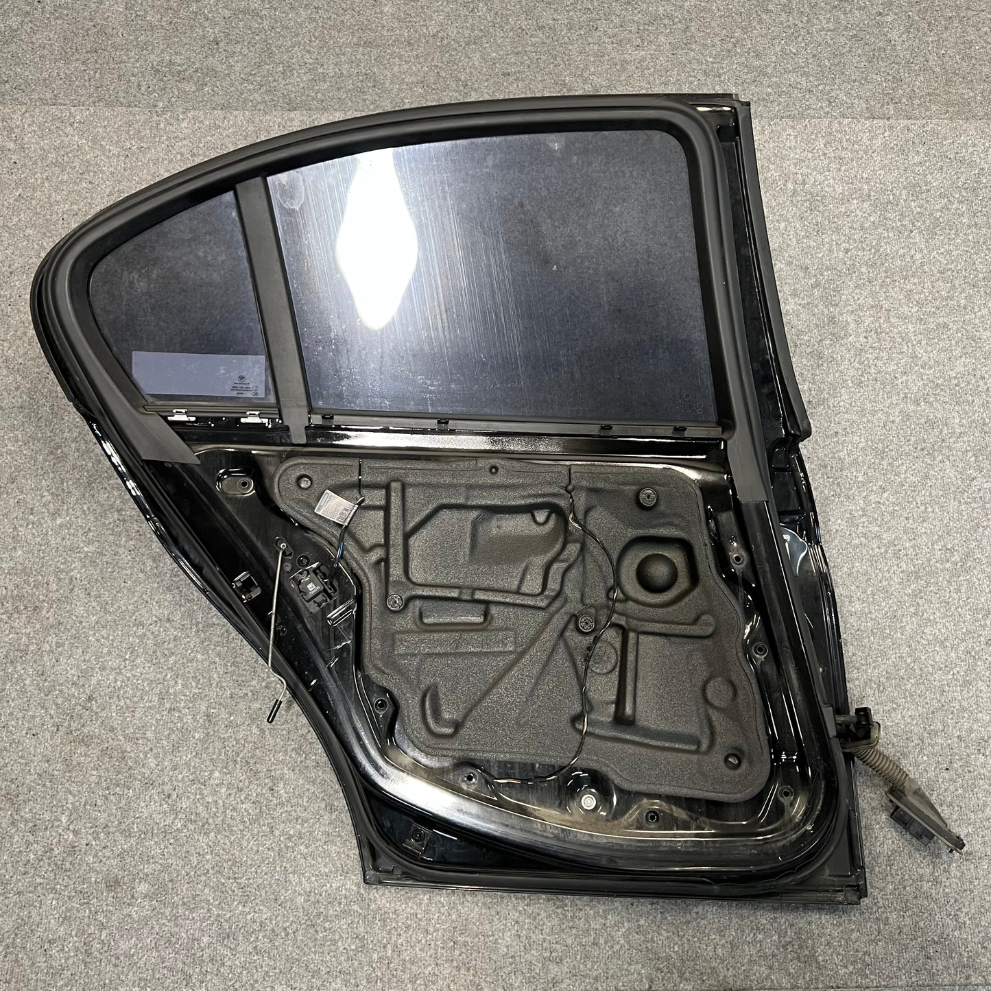 D0192 Dörr Vänster Bak E90 Färg: 668