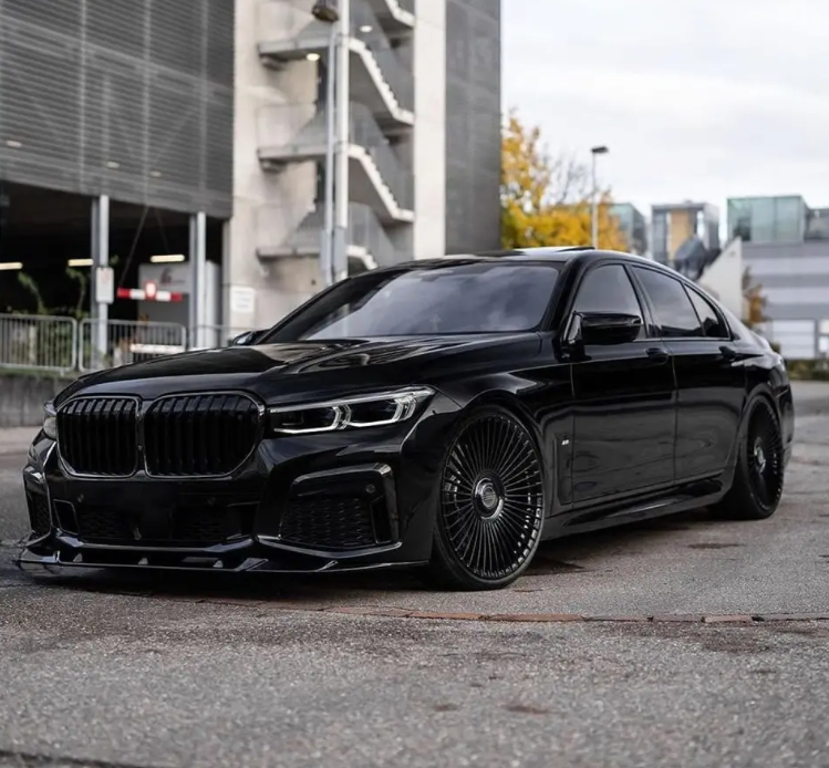 WR Frontläpp för BMW G11 / G12 LCI (19-22) med M-Pack, blank svart