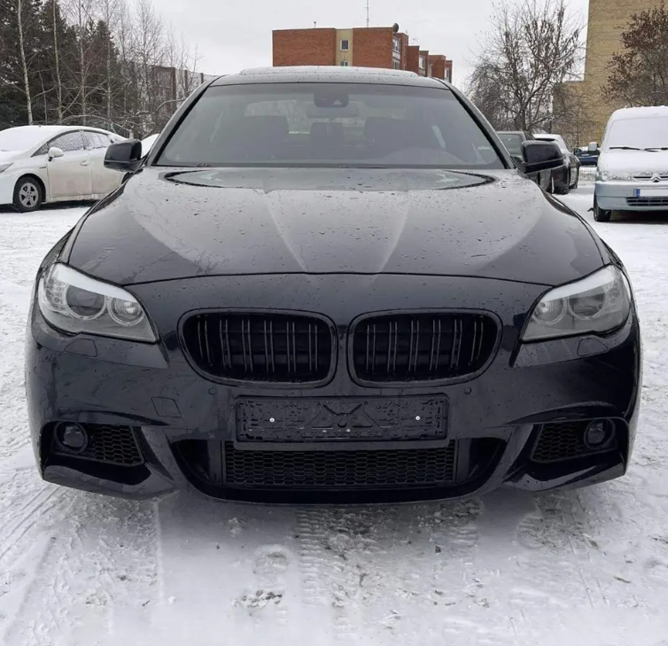 Dimljusset för BMW F10 / F11 / F07 (10-13) med M-Pack / M5-stil stötfångare, röktonad