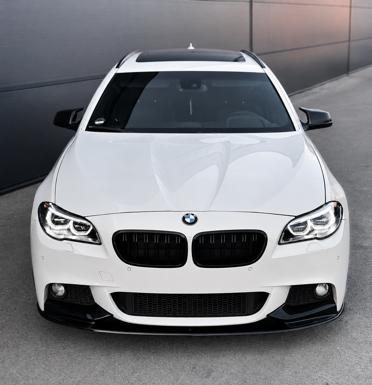 F10/F11 kit (518 / 520 / 525 / 530) M-Sport Blank svart (10-17)