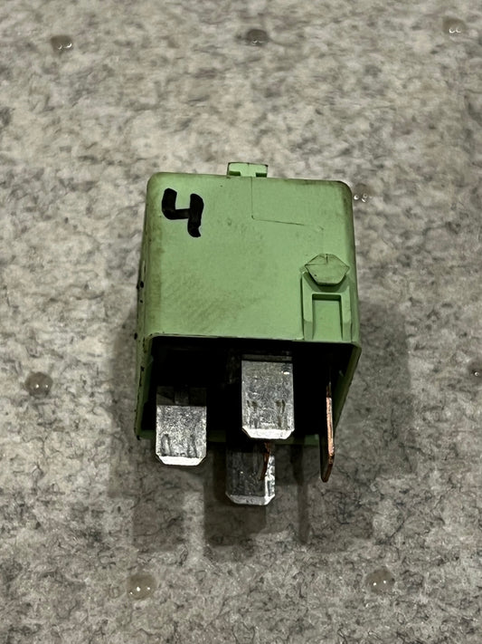 RG004 Relä (White green) BMW Art:61368373700