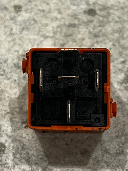 RR002 Relä (Salmon red) BMW Art:12631742690