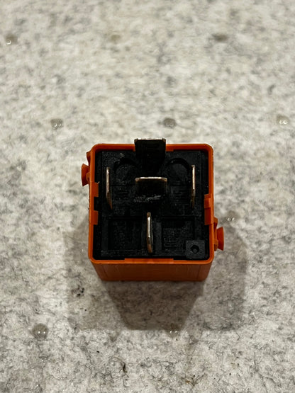 RR009 Relä (Salmon red) BMW Art:12631742690