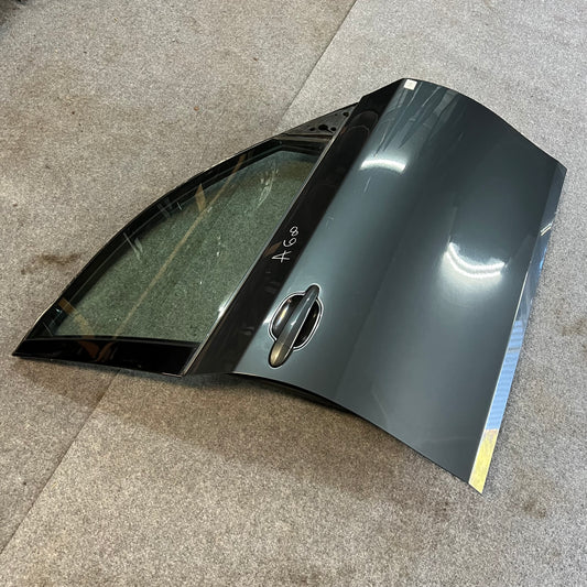 D0144 Dörr Höger Fram E60/E61 Färg: A68