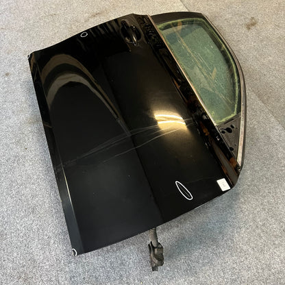D0146 Dörr Höger Fram E60/E61 Färg: 668