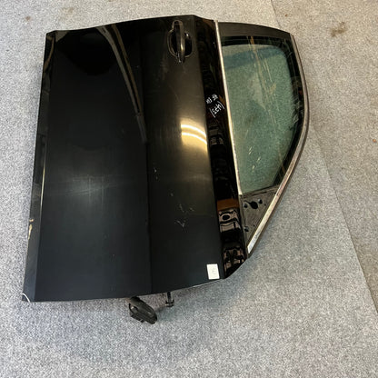 D0147 Dörr Höger Fram E60/E61 Färg: 475