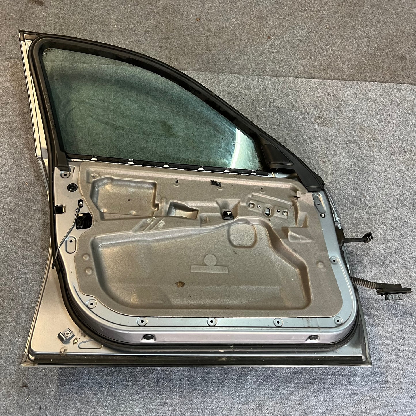 D0148 Dörr Vänster Fram E60/E61 Färg: A08