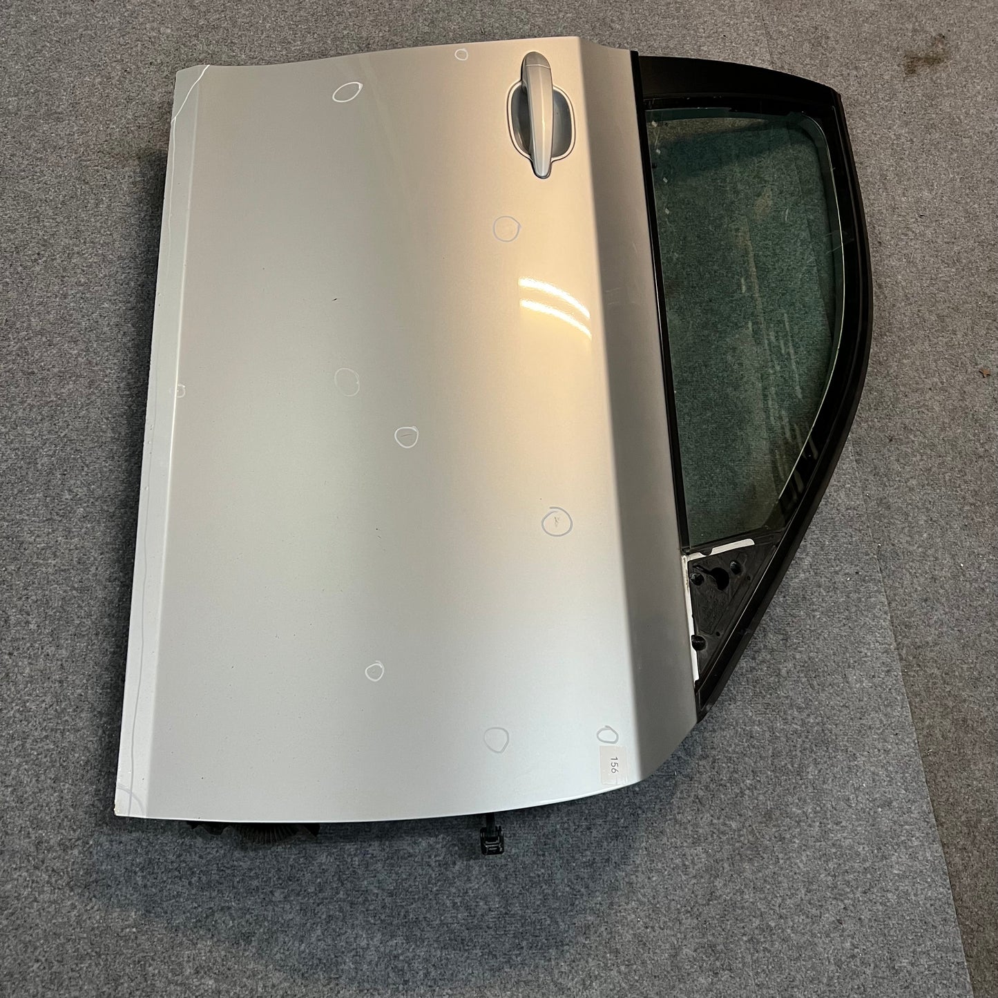 D0156 Dörr Höger Fram E60/E61 Färg: 354