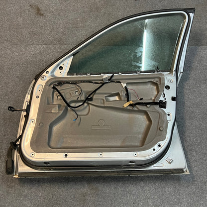 D0156 Dörr Höger Fram E60/E61 Färg: 354