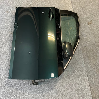 D0158 Dörr Höger Fram E60/E61 Färg: A43