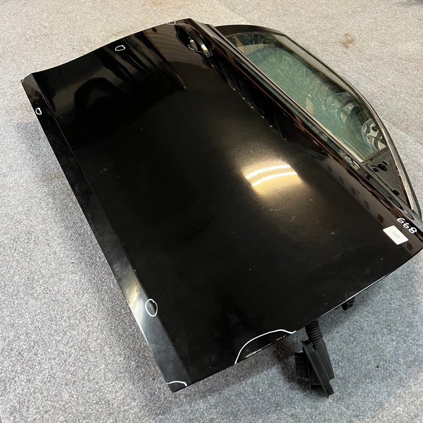 D0160 Dörr Höger Fram E60/E61 Färg: 668