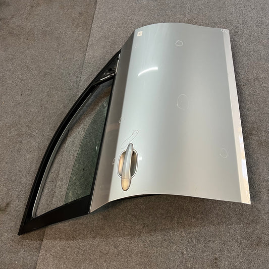 D0161 Dörr Höger Fram E60/E61 Färg: 354