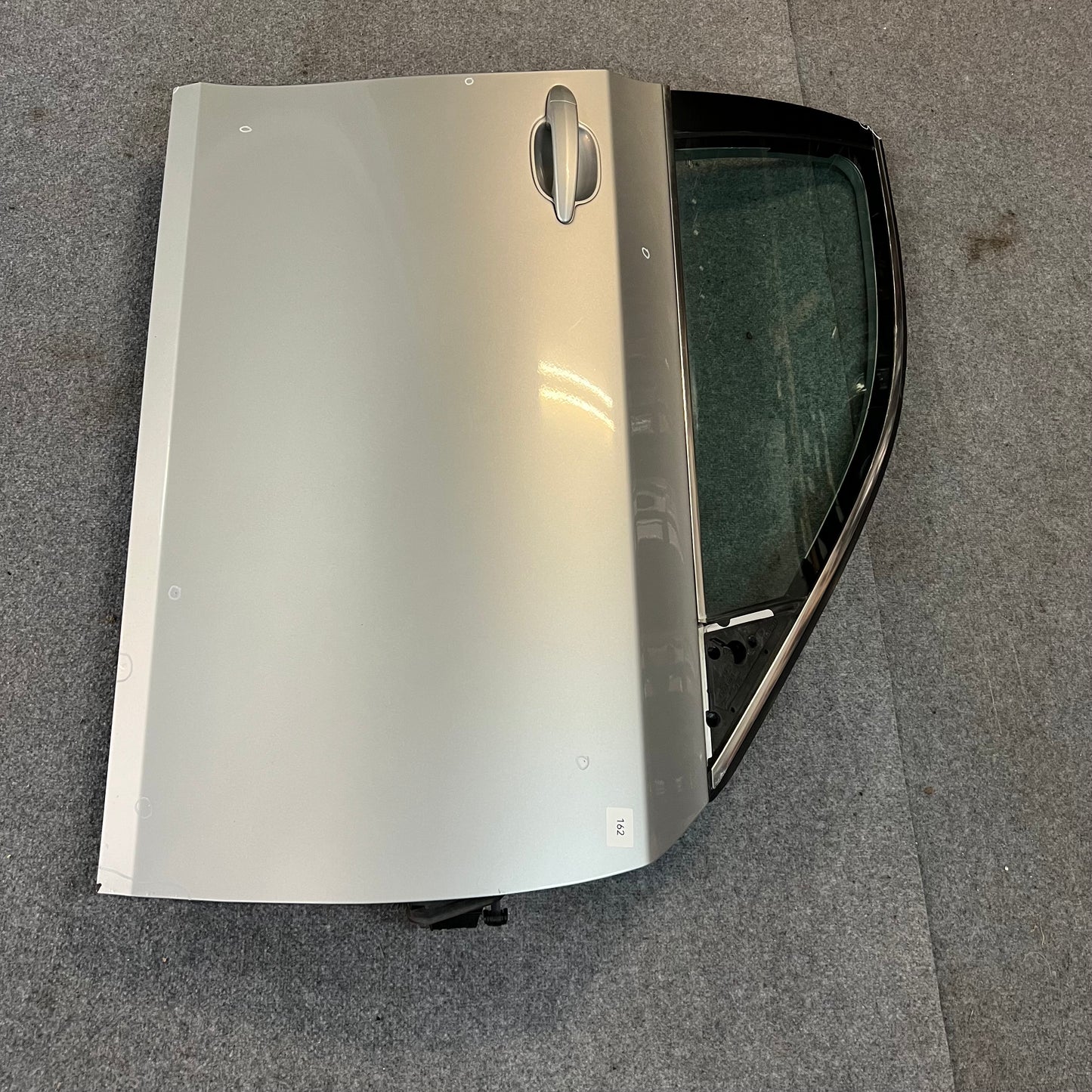 D0162 Dörr Höger Fram E60/E61 Färg: 354