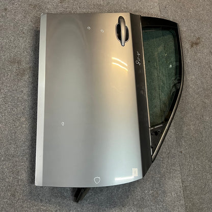 D0164 Dörr Höger Fram E60/E61 Färg: A08