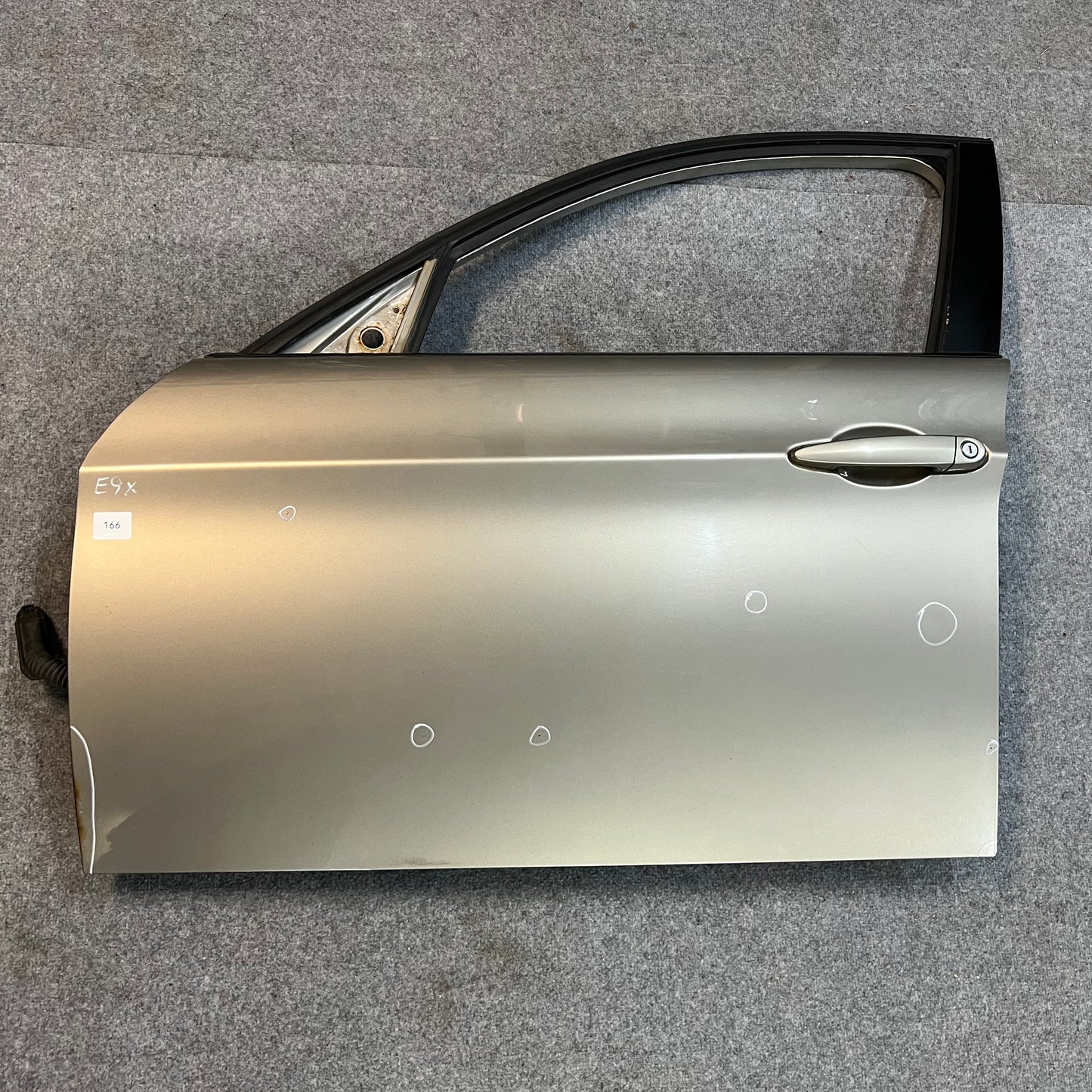 D0166 Dörr Vänster Fram E90/E91 Färg: A53