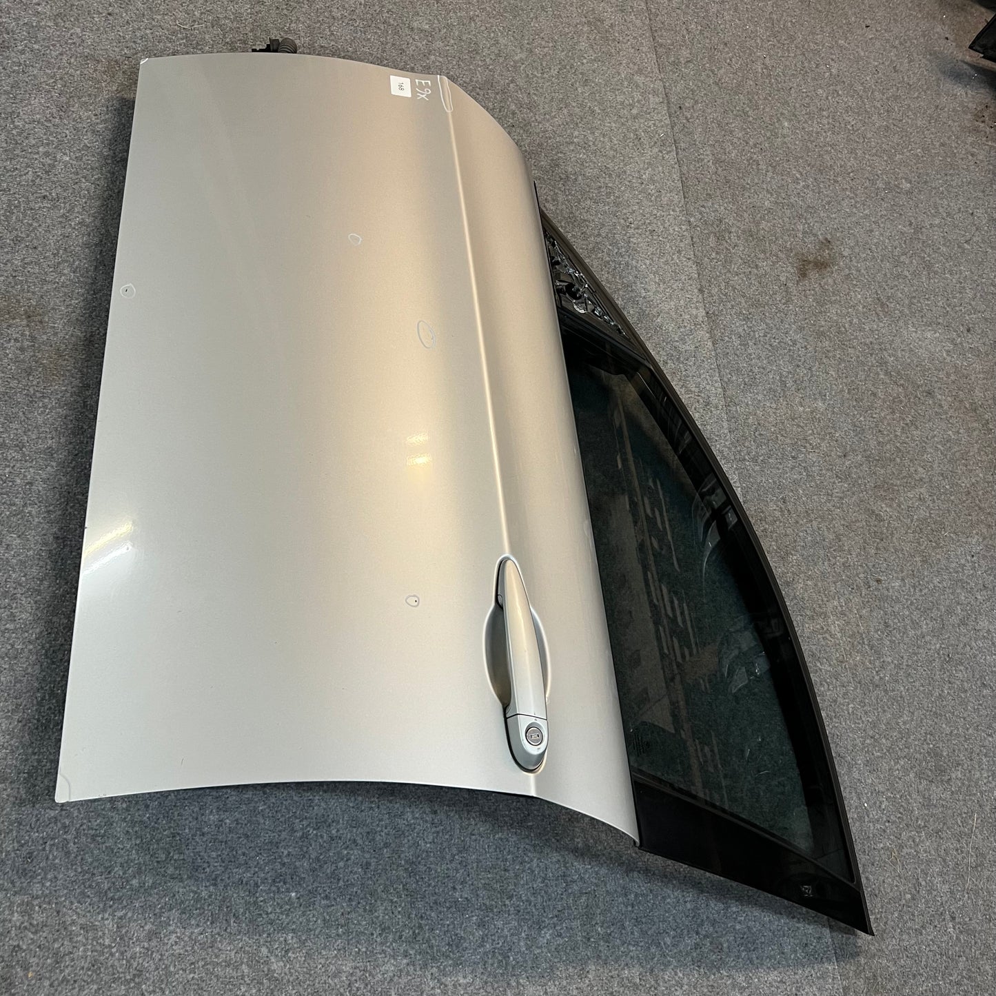 D0168 Dörr Vänster Fram E90/E91 Färg: 354