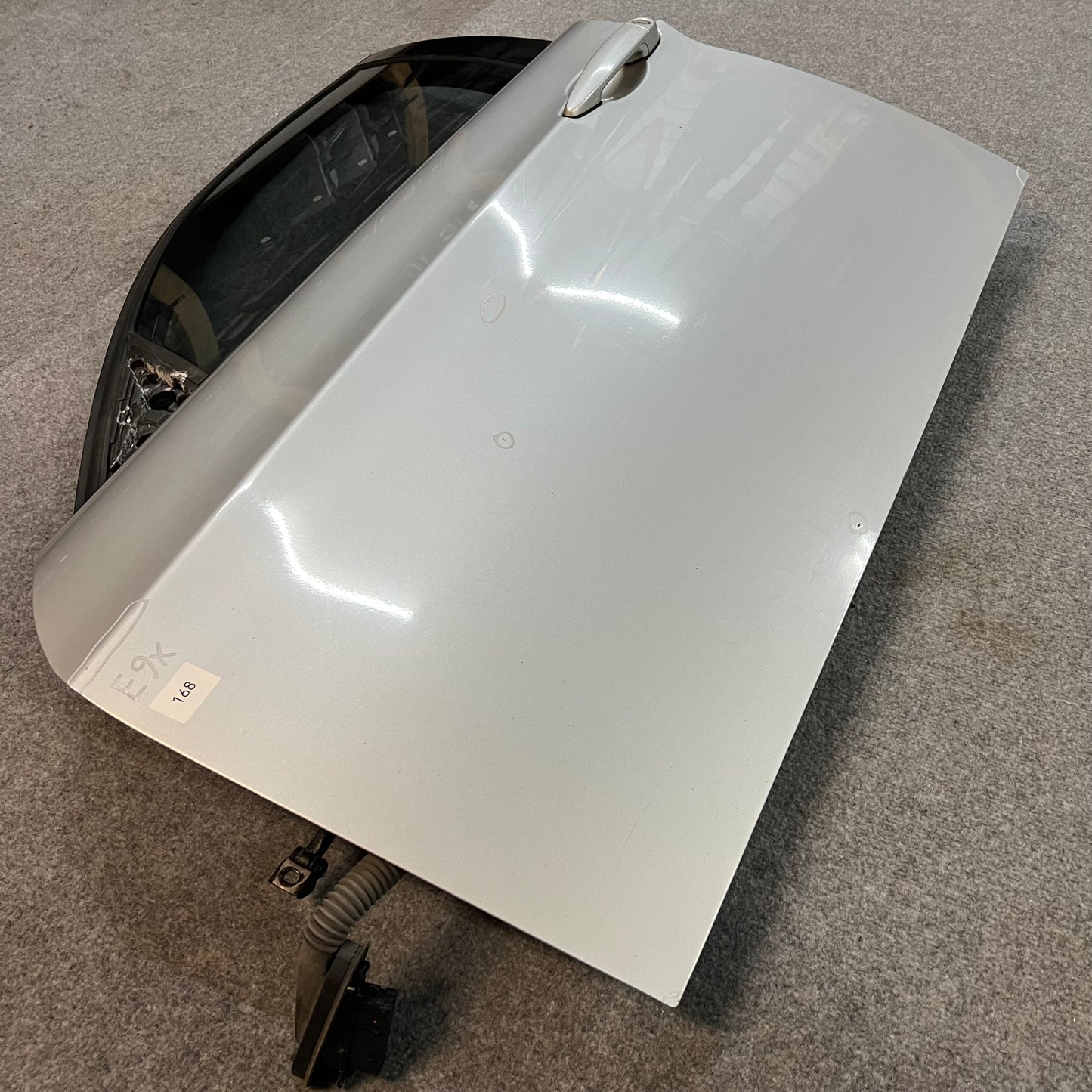 D0168 Dörr Vänster Fram E90/E91 Färg: 354
