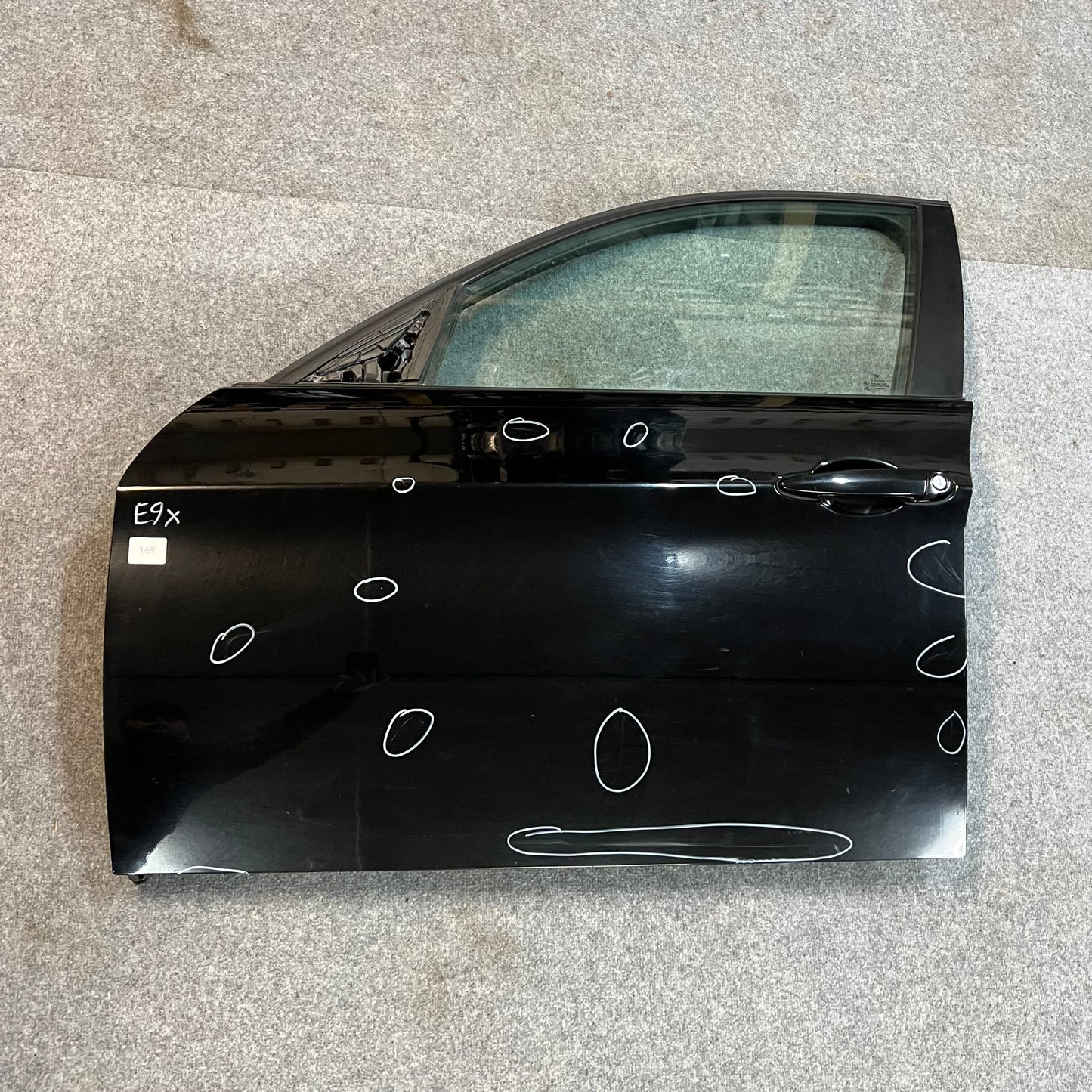 D0169 Dörr Vänster Fram E90/E91 Färg: 668