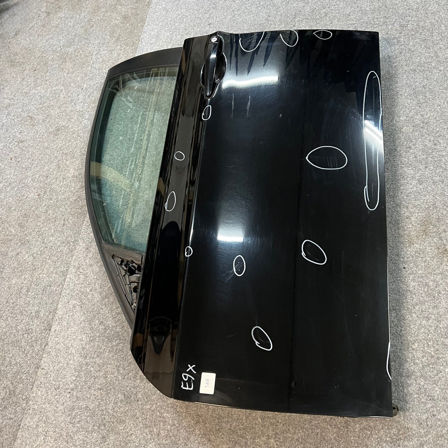 D0169 Dörr Vänster Fram E90/E91 Färg: 668