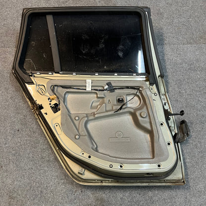 D0170 Dörr Vänster Bak E61 Färg: 349