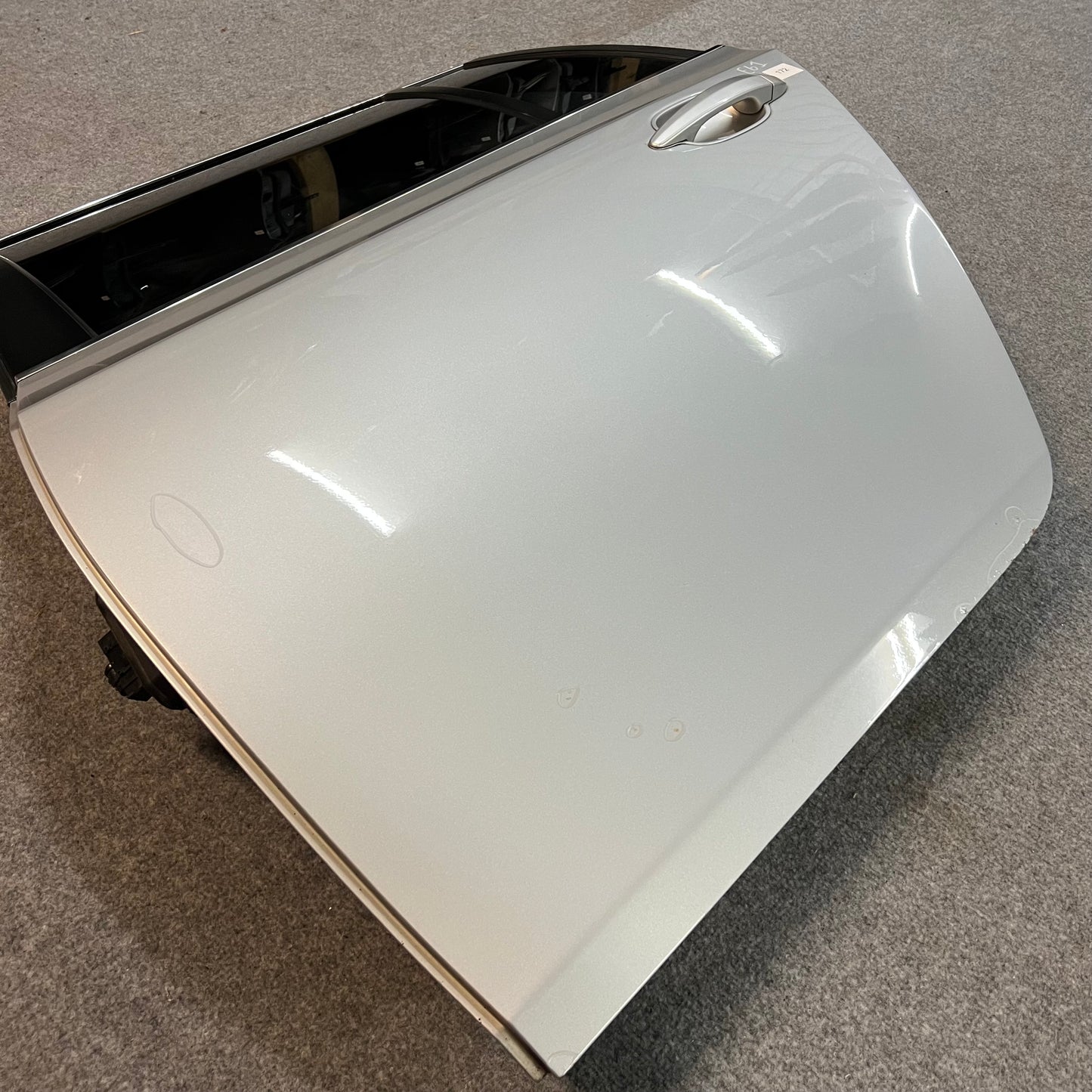 D0172 Dörr Vänster Bak E61 Färg: 354