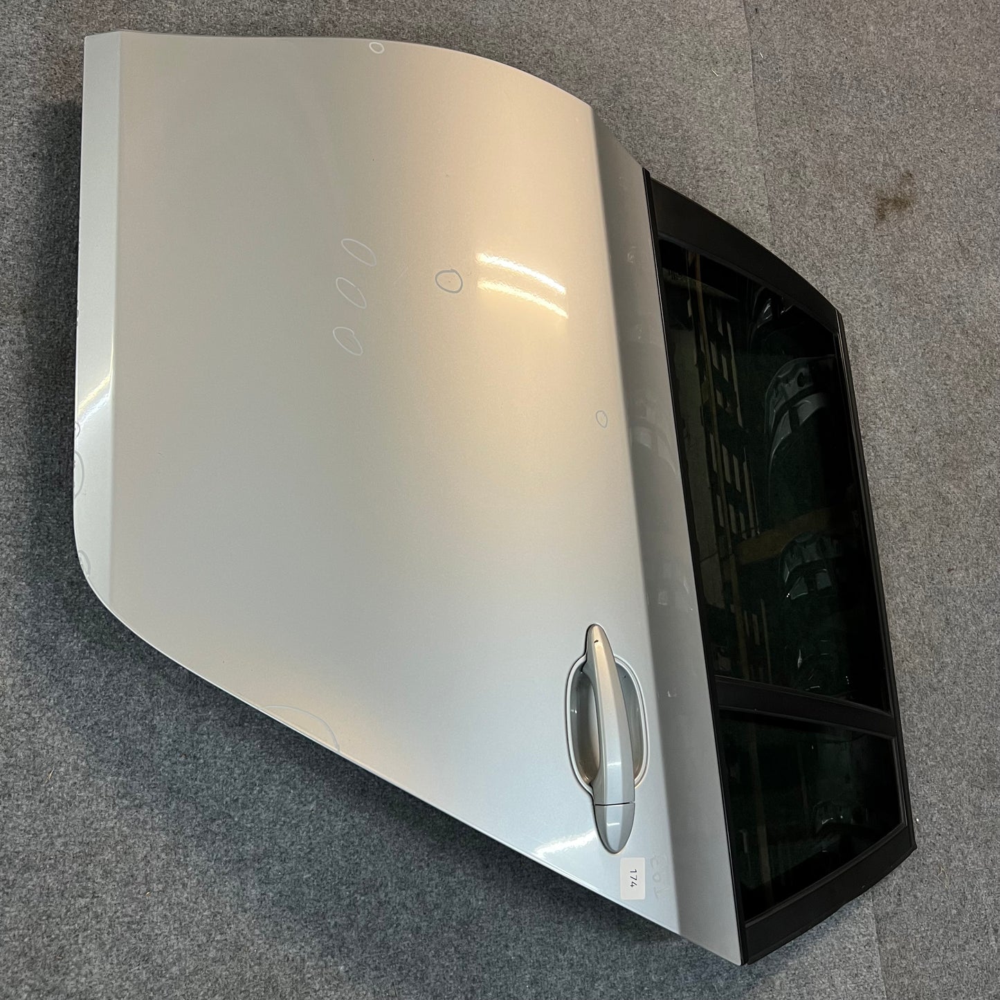 D0174 Dörr Vänster Bak E61 Färg: 354