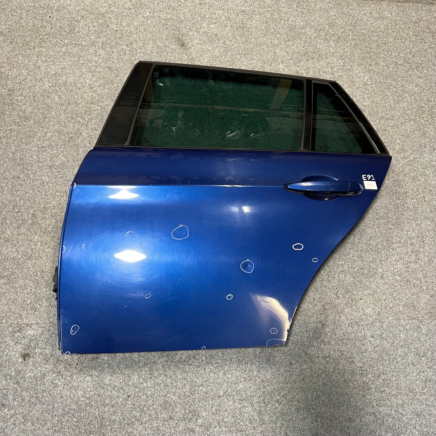 D0175 Dörr Vänster Bak E91 Färg: A51