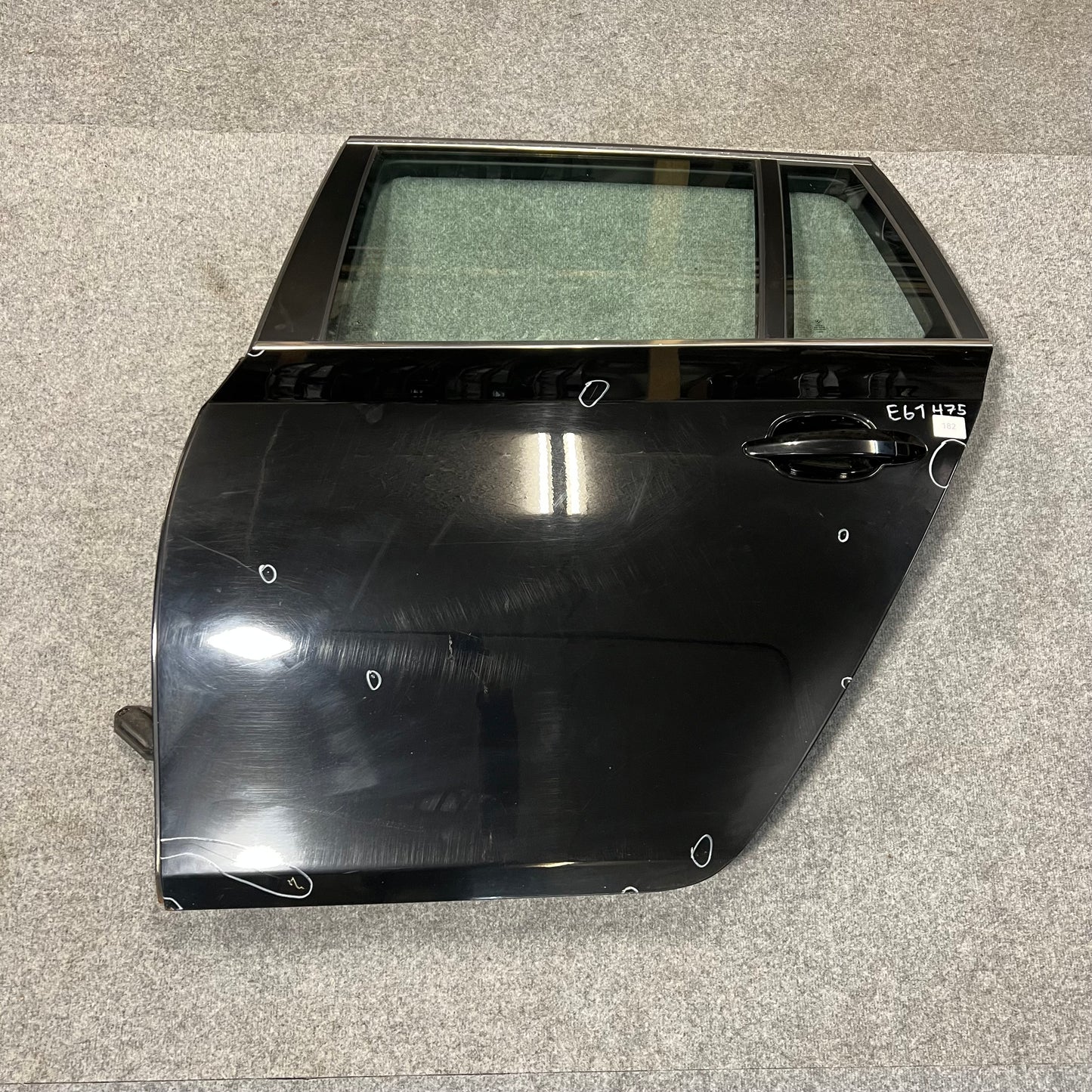 D0182 Dörr Vänster Bak E61 Färg: 475