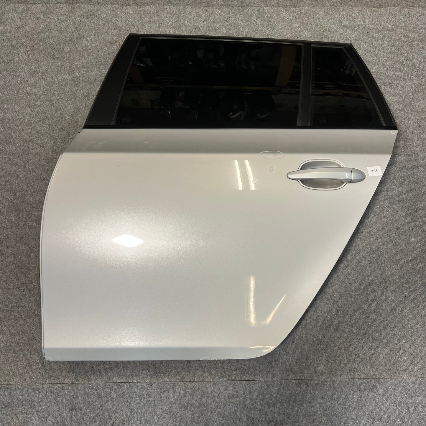 D0183 Dörr Vänster Bak E61 Färg: 354