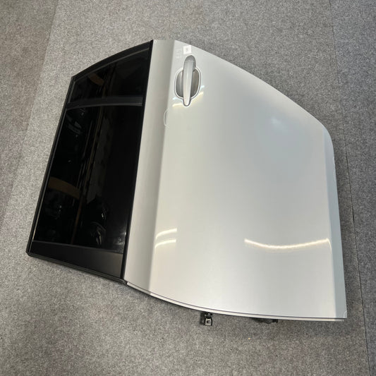 D0183 Dörr Vänster Bak E61 Färg: 354