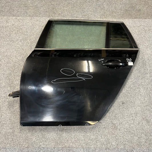 D0184 Dörr Vänster Bak E61 Färg: 475