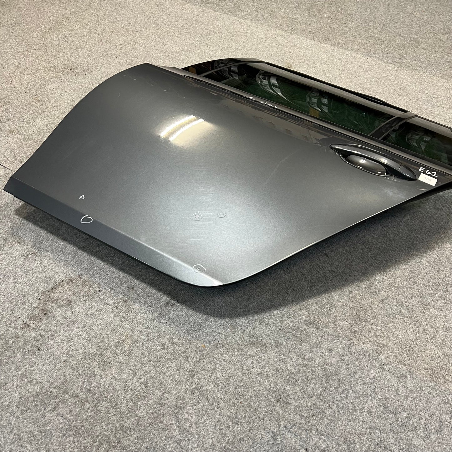 D0185 Dörr Vänster Bak E61 Färg: A68