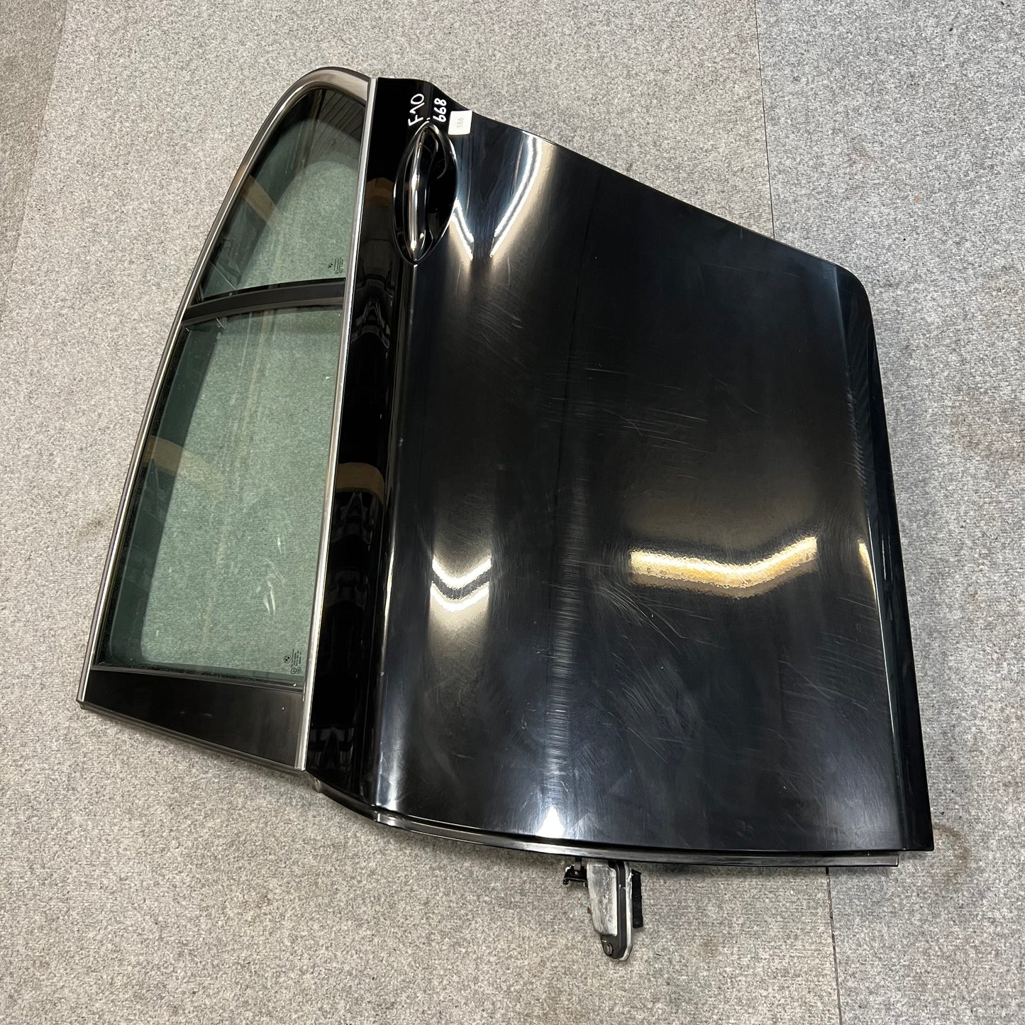 D0186 Dörr Vänster Bak F10 Färg: 668