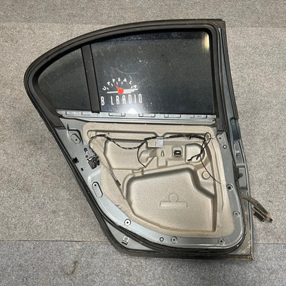 D0187 Dörr Vänster Bak E60 Färg: A68