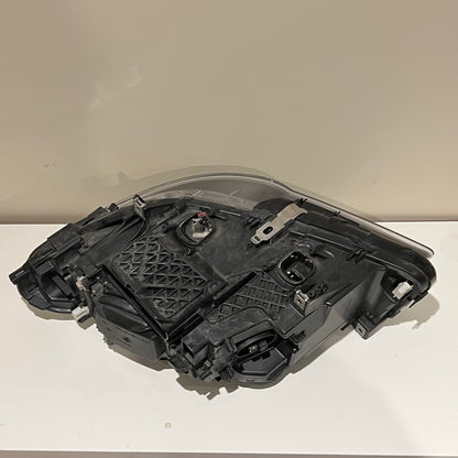 Framlykta höger kurvljus Bmw F10 / F11  LCI art: 741073602