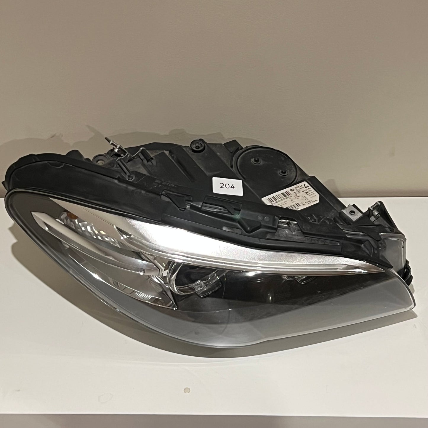 Framlykta höger Bmw F10 / F11  LCI art: 731713209