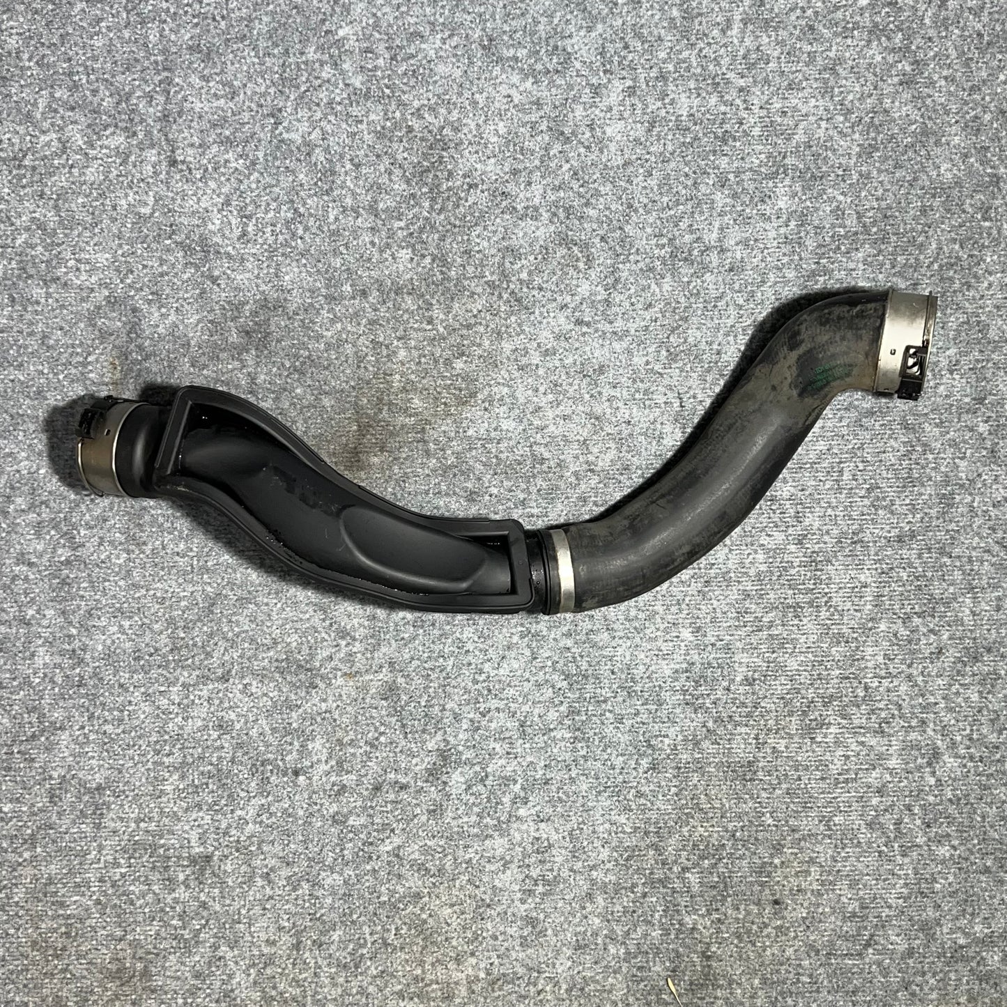 Intercoolerslang Bmw F10 / F11 N57 525D/530D  art: 11617809834
