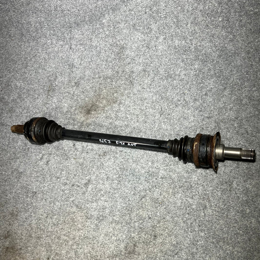 Drivaxel bak höger Bmw F10 / F11 520d/525d N47/N57 art: 7581022