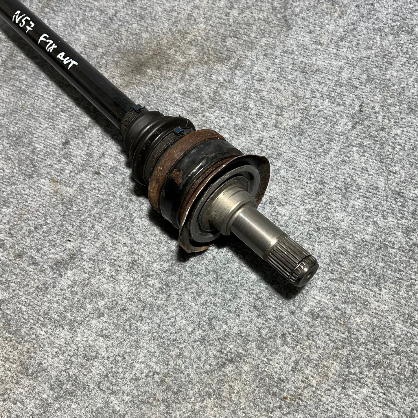 Drivaxel bak höger Bmw F10 / F11 520d/525d N47/N57 art: 7581022