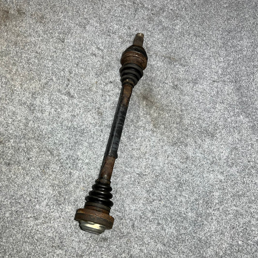 Drivaxel bak Bmw E60 / E61 M54 art: 7521131