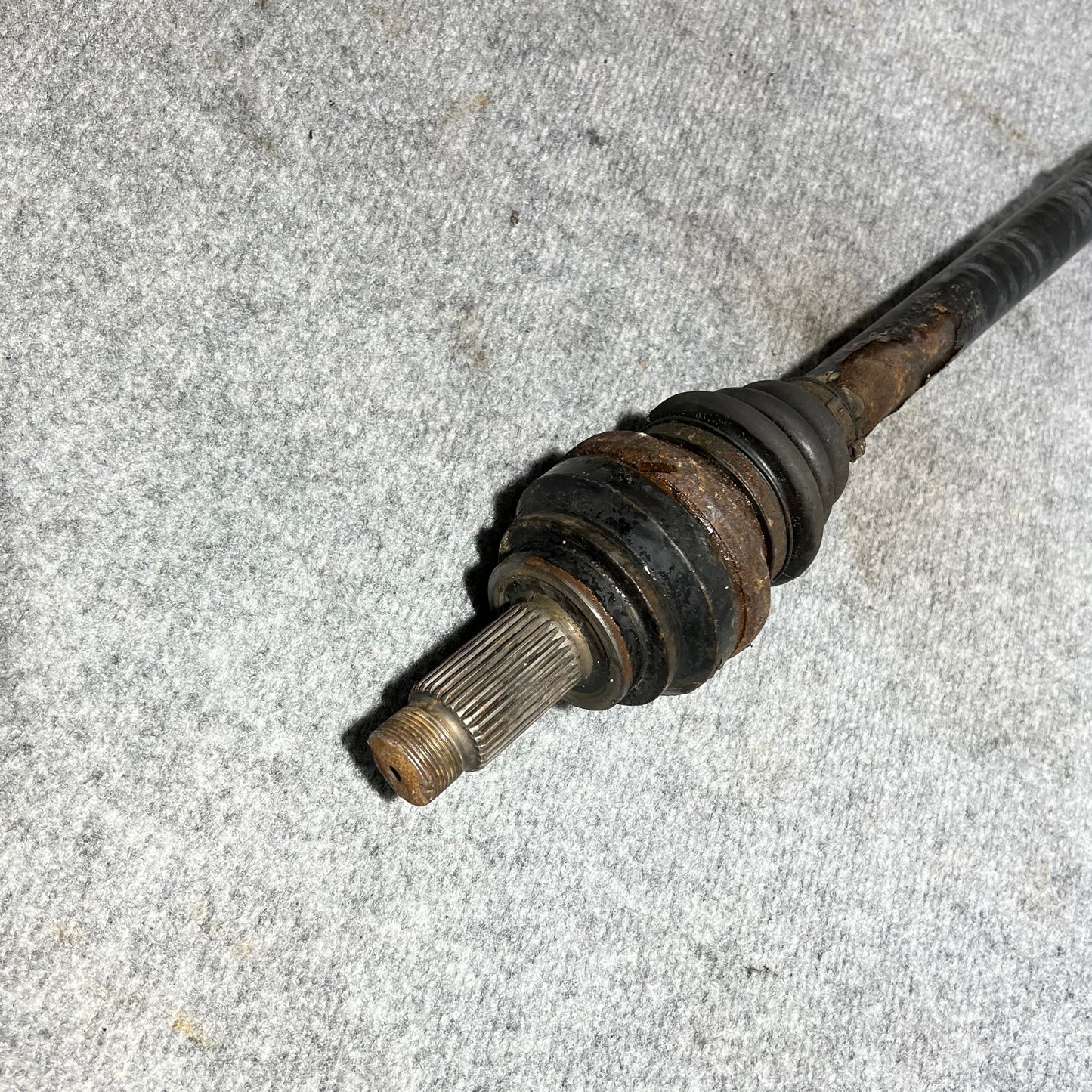 Drivaxel bak Bmw E60 / E61 M54 art: 7521131