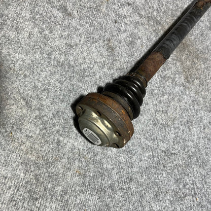 Drivaxel bak Bmw E60 / E61 M54 art: 7521131