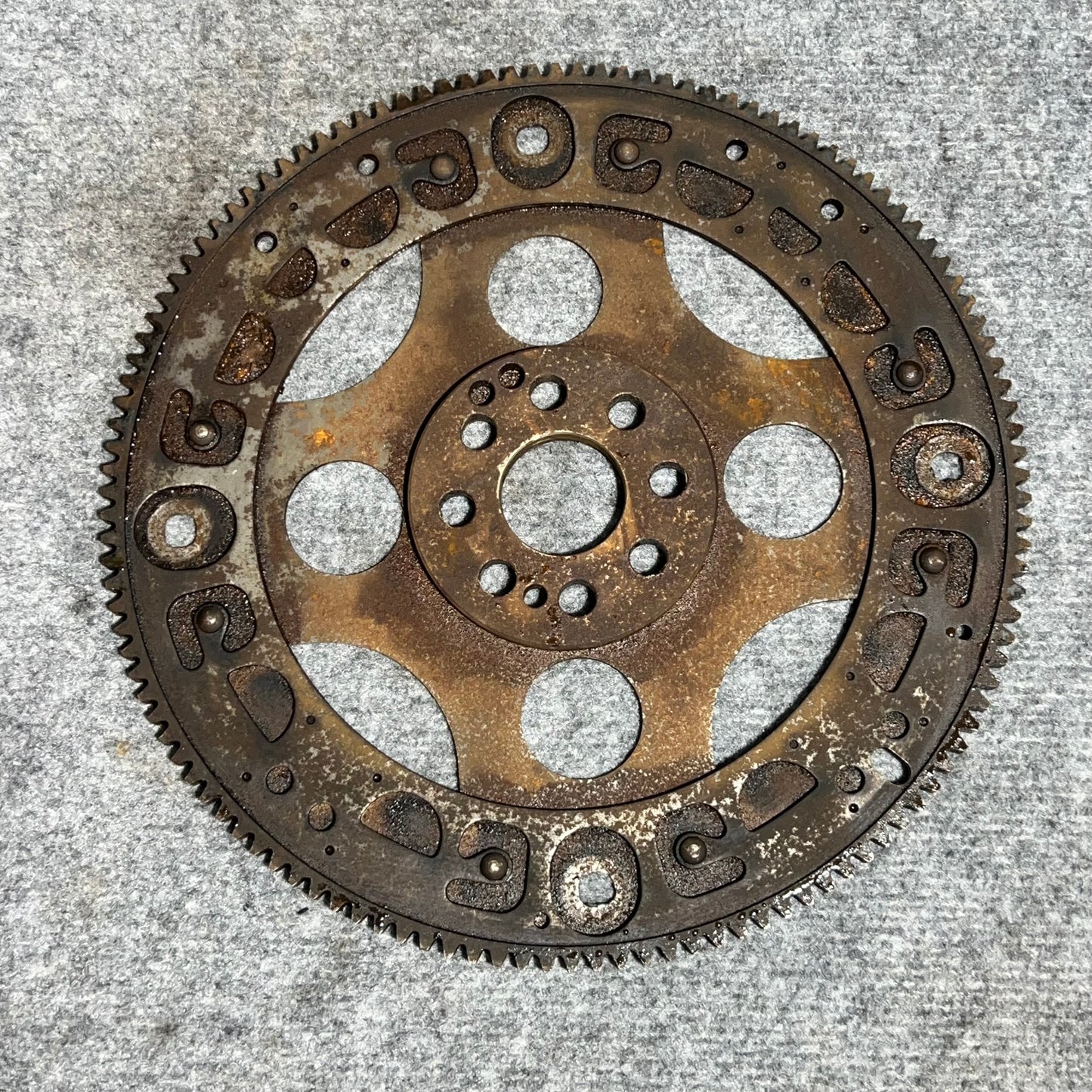 Svänghjul Automat Bmw E60 / E61 / E90 / E91 N47 art: 1122779796404