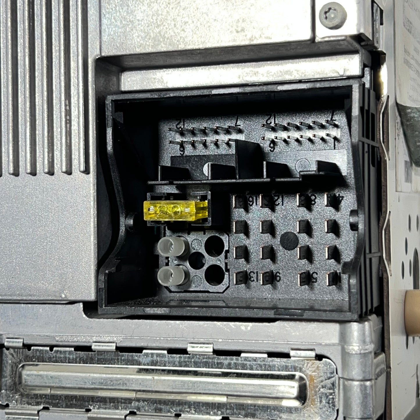 W0303 CCC Radio Bmw E90 / E91 / E92 / E93  art: 6583912309101